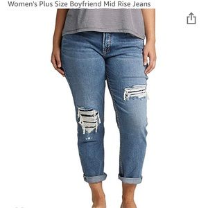 Plus Boyfriend Mid-Rise Jeans